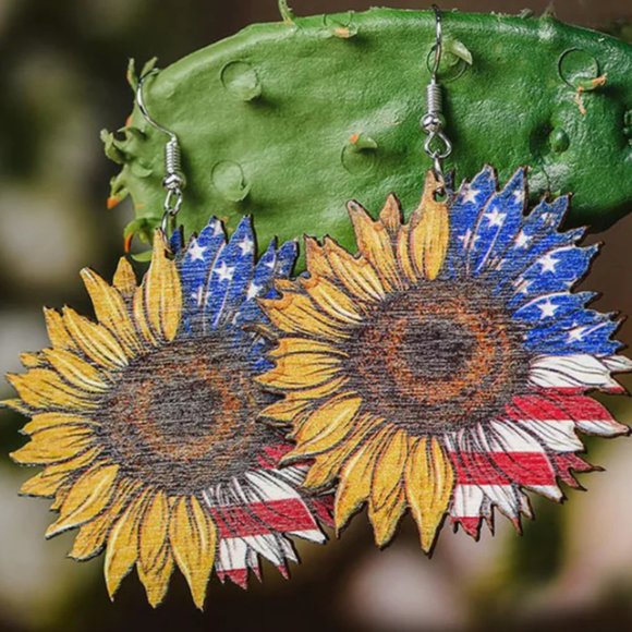 American Flag Sunflower Drop Wood‎ Earrings - 4th of July, USA, American, Summer - Picture 1 of 5